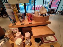 -星巴克(西安李家村万达店)