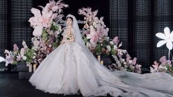 点击看大图 -曼青婚纱礼服馆