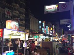 -六合夜市