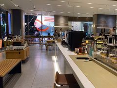 -星巴克臻选(深圳龙华红山天虹店)