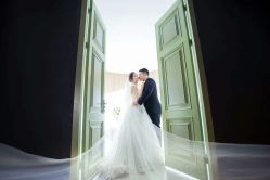 -雪中彩影婚纱摄影·微光艺术中心