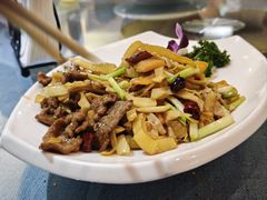 -香巴拉云南餐厅(华莱坞店)