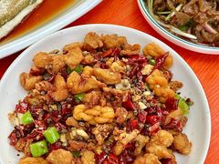 -丹水桥地锅鱼·翘嘴鲌·地方特色全鱼宴(丹江口大坝店)