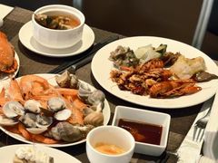 -大中华希尔顿酒店-念自助餐·嗨啤·小龙虾
