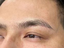 -一个差评成就的纹眉店