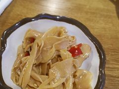 -鑫花溪牛肉米粉(人民广场店)