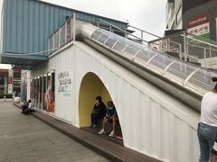 -资和信百货商场