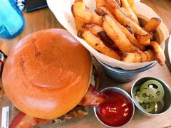 -ROAST coffee & eatery