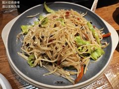 邹皮椒韭菜花炒洋芋丝-云海肴·汽锅鸡·云南菜(美罗城店)