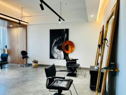 -C-18 SALON