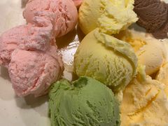 -佰烧海鲜烤肉火锅自助(世茂国际广场店)