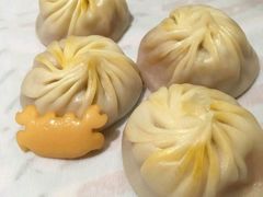 特色蟹粉小笼包-鼎泰丰(当代商城店)