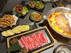 -湊湊火锅·茶憩(杭州湖滨银泰in77店)