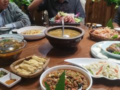 -老滇山寨•云南特色菜•地方菜•民族风情歌舞表演(金碧店)