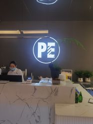-PE SALON
