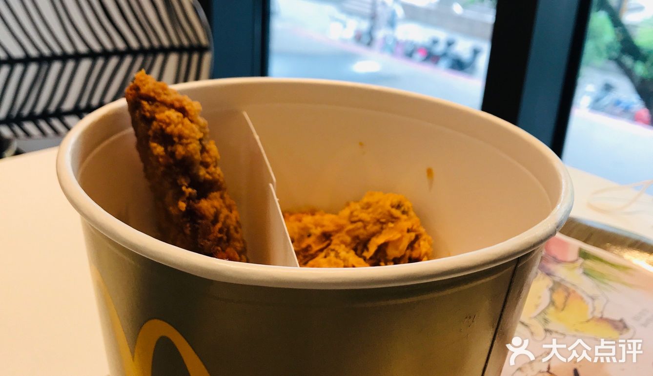 最爱炸鸡的我怎么能错过呢，想想鸡块、麦麦脆汁鸡