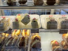-白玉兰食品甜凤店(合生汇店)