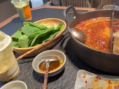 -三出山火锅(南京万象天地店)