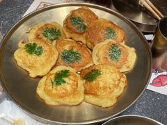 -草家酱蟹炭火烤肉店(珲春南路二店)