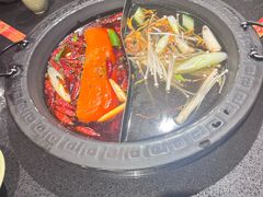-宽板凳老灶火锅(台湾街店)