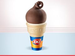 单球巧克力脆片甜筒-DQ·蛋糕·冰淇淋(万象城店)