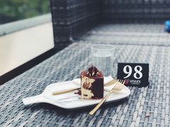 -UNI UNI(环亚凯瑟琳店)