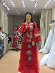 -觅白婚纱礼服馆