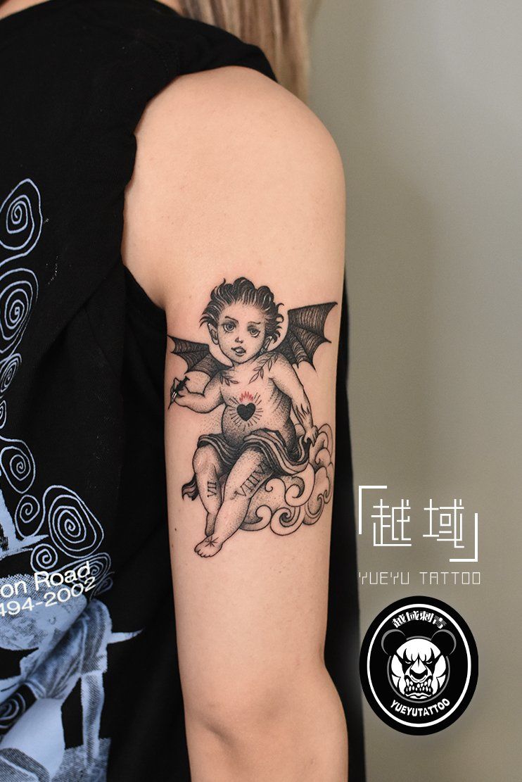 手臂小恶魔纹身图案