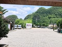 -高荡千年布依古寨旅游景区