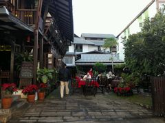 -Dash Teak House