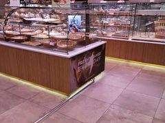 面包甜点陈列柜-巴黎贝甜(华堂新辰汇店)