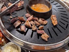 -江南猪肉商会无限续吃(弘大店)