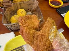 -BHC炸鸡(明洞总店)