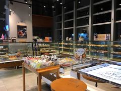 面包甜点陈列柜-巴黎贝甜(常德路店)