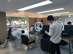 -诗悦发型烫染SALON