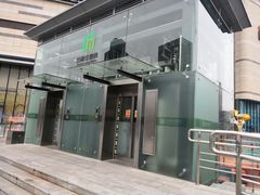 -新百广场(地铁站)