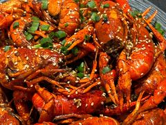 -肥肥虾庄·金牌油焖大虾(首义路店)