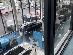 -上海宝信宝马4S店