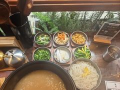 -银米·云南传统过桥米线(双廊黑金冠店)