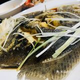 一只帝王蟹1598元，一只澳龙1380元