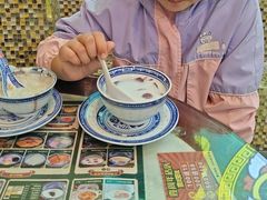 -广信牛奶甜品世家(台东店)
