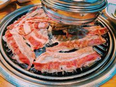 精品牛五花-唯成•韩国炭火烤肉 유성고기