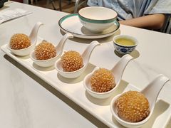 椰香西米流心丸子-喜势点·糖沙翁手工茶点·本地人茶居(永庆坊店)