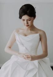 -LOVINA洛维娜婚纱礼服