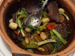 -八府香鸭·啫啫煲(华山路店)