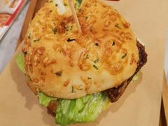 招牌秘制鸡腿堡-必胜客(瑞虹店)