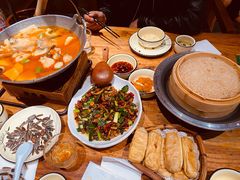 -老滇山寨•云南特色菜•地方菜•民族风情歌舞表演(金碧店)