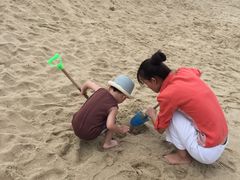 儿童活动&nbsp;捉螃蟹-三亚亚龙湾雅高美爵酒店