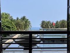 -亚龙湾喜来登·美景台大堂吧