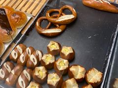 -Dough&Joe团憩(瑞虹天地月亮湾店)